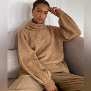 Babaton Adichie Sweater size small